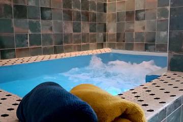 Gîte pour 4 personnes, avec jardin ainsi que terrasse et jacuzzi dans Lesches