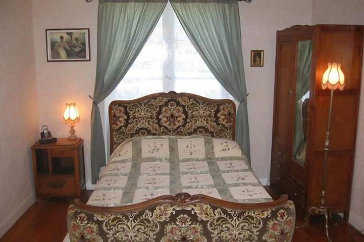 Gîte pour 4 personnes, avec jardin et piscine à Hautefort - 3