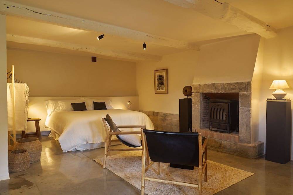 Apartamento entero, Apartamentos Rurales Solo Palacio. Entorno Exclusivo en mitad de la naturaleza. in Llanuces, Quirós