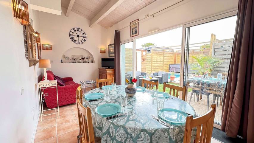 Gîte pour 7 personnes, avec piscine à Rivedoux-Plage - 4