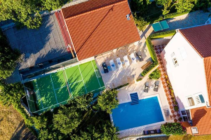 Three Bedroom Holiday Home, Pool, Sauna, Terrace in Općina Konavle, Condado de Dubrovnik-Neretva