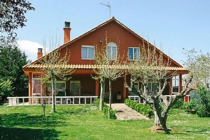 Casa Larrate para 8 personas in Hornos de Moncalvillo, Sierra de Moncalvillo