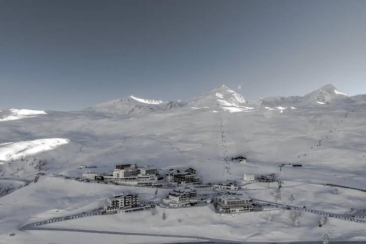 Hotel für 4 Personen, mit Balkon und Terrasse sowie Pool und Sauna in Hochgurgl