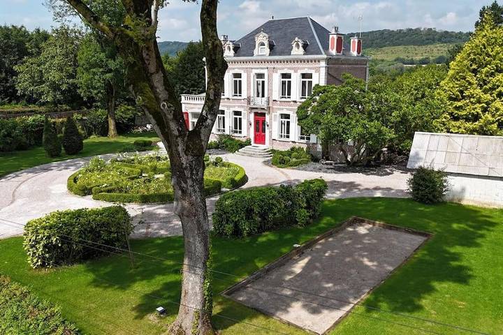 Cottage pour 15 personnes, avec jacuzzi et jardin à Bonningues-lès-Ardres