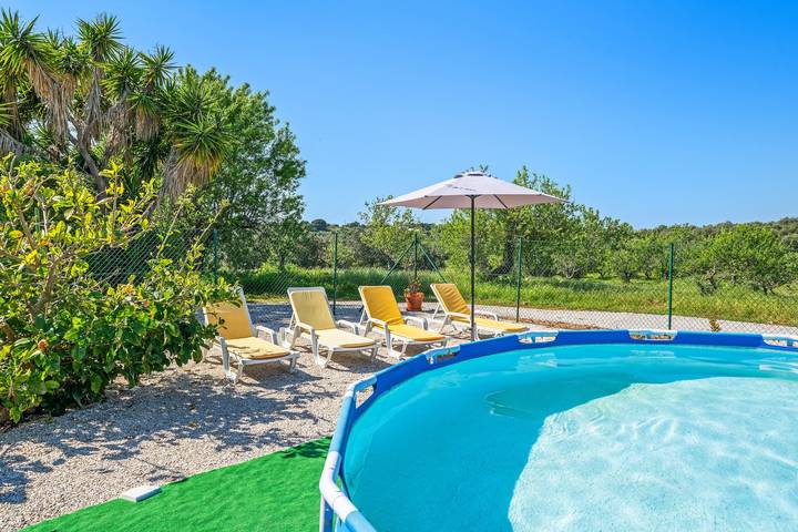 Casa di campagna isolata con piscina a 5 km dalla spiaggia in Alcantarilha, Alcantarilha e Pêra