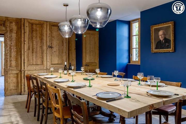 Gîte pour 11 personnes, avec terrasse à Les Échelles