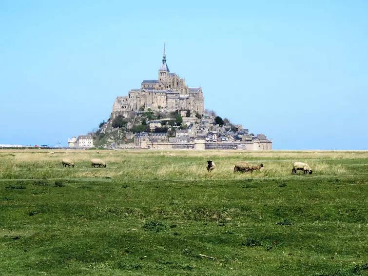 Maison 6 Personnes in Le Tronchet, Région de Saint-Malo