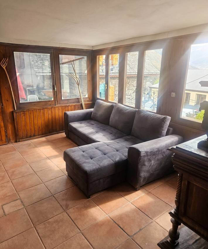 Geräumiges Haus in Canejan mit Berblick in Canejan, Katalanische Pyrenäen