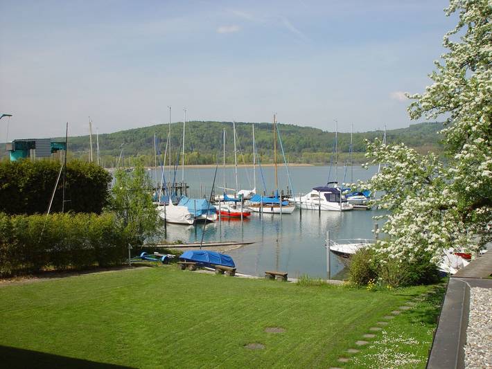 Café Hasler - Hotel Restaurant - Kategorie A1/Komfort Einzelzimmer mit Dusche/Wc in Bodman-Ludwigshafen, Obersee (Bodensee)
