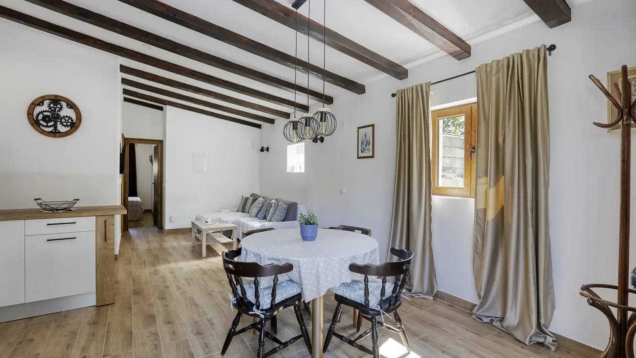 Ganze Ferienwohnung, Ferienwohnung für 4 Personen (38 m²) in Jezera in Tisno, Murter