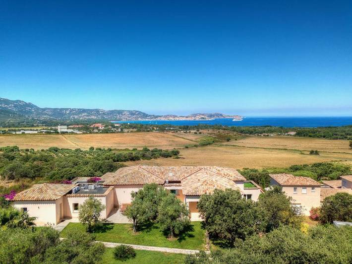 Chambre d’hôte pour 2 personnes, avec piscine ainsi que vue et jardin, animaux acceptés en Corse - 2