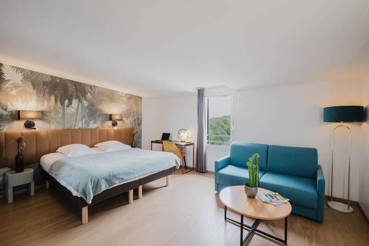 Hôtel pour 2 personnes, avec Terrasse et Jardin à Ambarès-et-Lagrave