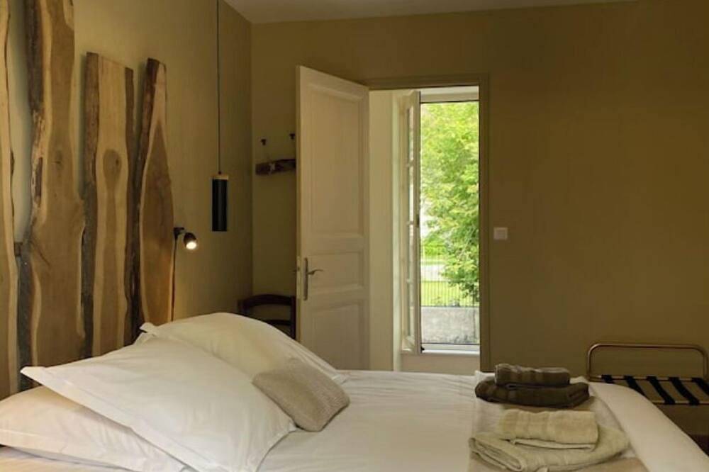 Villa Des Promenades, 5* atypique en Parc national de forêts, Ecolabel européen in Vanvey, Région de Montbard