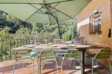 Parc de vacances pour 10 personnes, avec vue et jardin sur la Côte d'Azur