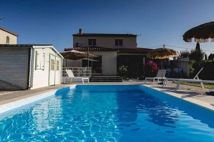 Maison de vacances pour 12 personnes, avec jardin à Millas