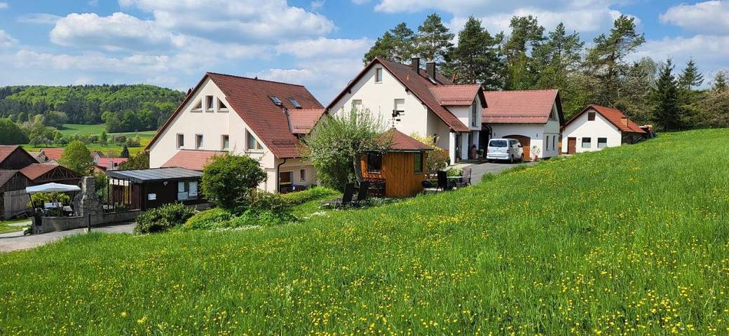 BnB für 2 Personen, mit Balkon und Terrasse sowie Garten und Ausblick in der Fränkische Schweiz