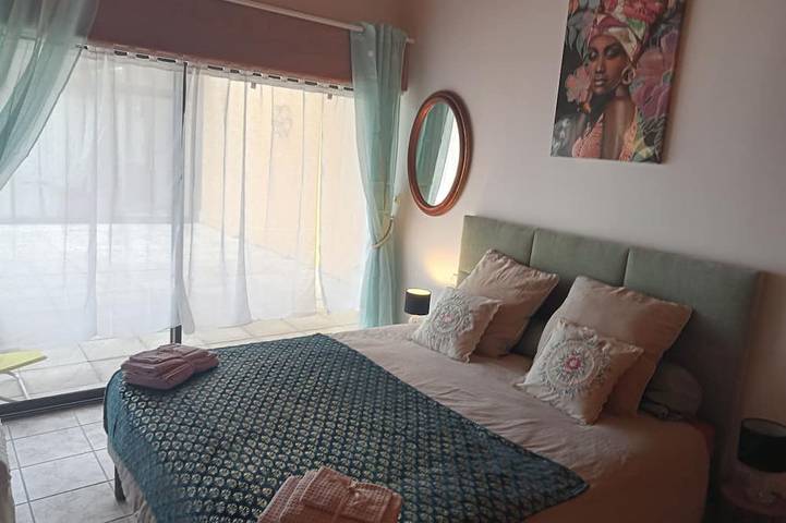 Gîte pour 4 personnes, avec jardin à Saint-Aigulin - 2