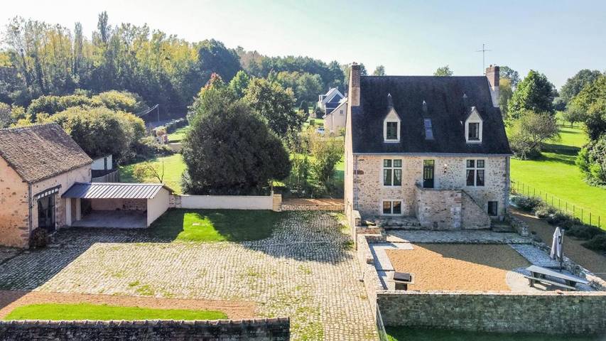Location de vacances pour 20 personnes, avec Jardin ainsi que Piscine et Vue sur le lac à Coulaines - 4