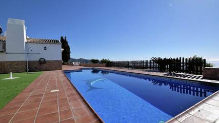 Finca for 7 People in Arenas, Costa del Sol, Photo 1