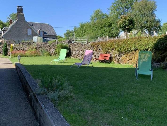Location de vacances pour 6 personnes, avec terrasse à Saint-Bonnet-de-Salers - 3