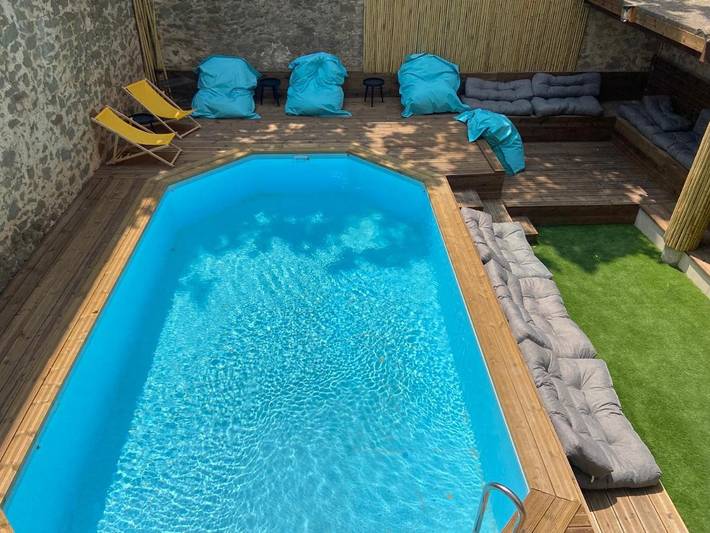 Appartement de vacances pour 4 personnes, avec jardin et piscine, animaux acceptés