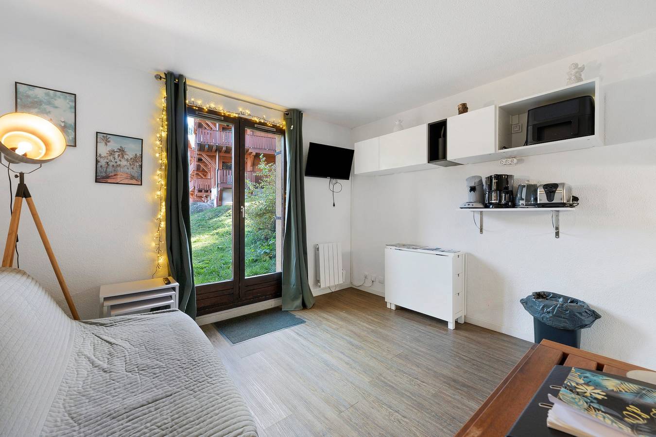 Estudio entero, Estudio 'Le Refuge Douillet' con vistas a la montaña y terraza privada in La Plagne, La Plagne-Tarentaise