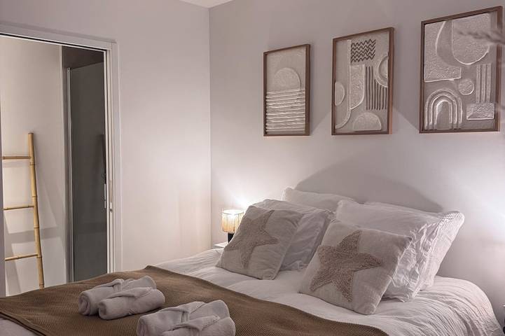 Location de vacances pour 8 personnes, avec terrasse et jardin à Caurel - 2