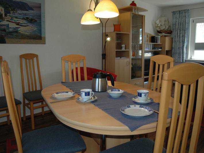 Ferienwohnung für 4 Personen, mit Terrasse und Garten, kinderfreundlich in Ummanz - 3