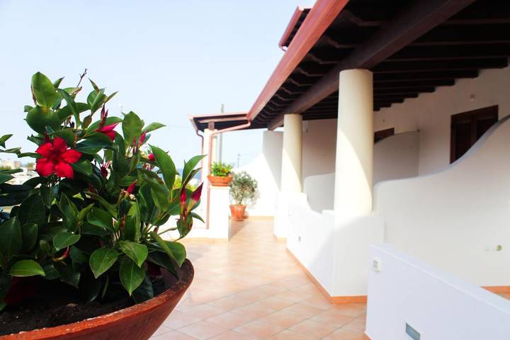 Maison d’hôte pour 2 personnes, avec Balcon ainsi que Terrasse et Vue à Lipari