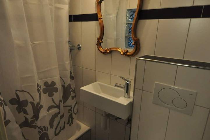 Ganze Wohnung, Geräumige, helle Wohnung mit herrlichem Ausblick.  4 Personen.   Perfekte Wochenende. in Ringgenberg, Thunersee