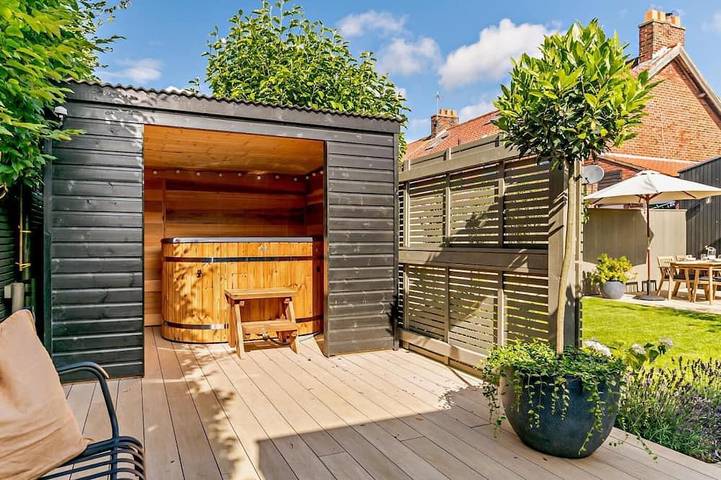 Cottage for 4 people, with Hot tub and Garden as well as Sauna in Helmsley