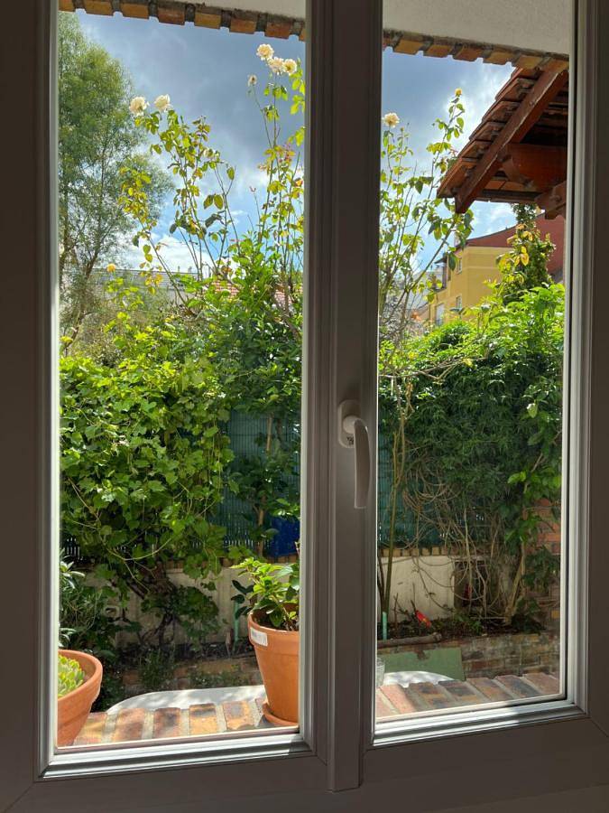 Gîte pour 2 personnes, avec vue et jardin à Issy-les-Moulineaux - 2