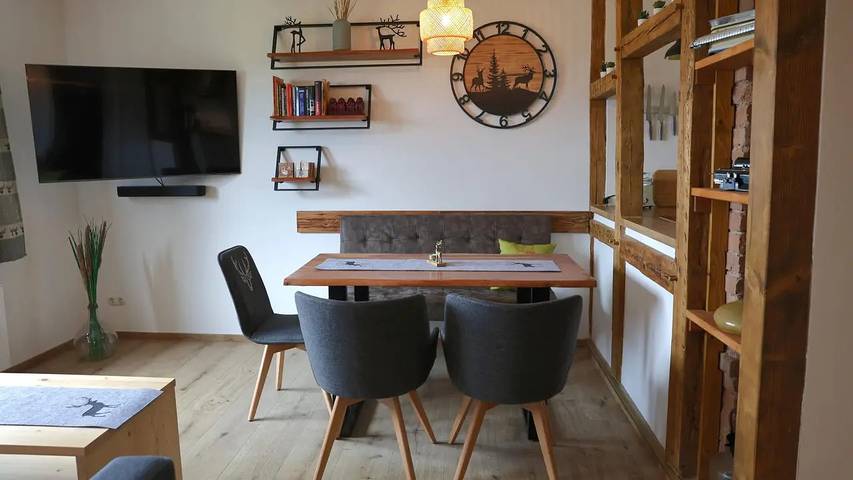 Chalet für 10 Personen, mit Whirlpool und Terrasse sowie Garten und Sauna im Thüringer Wald - 3
