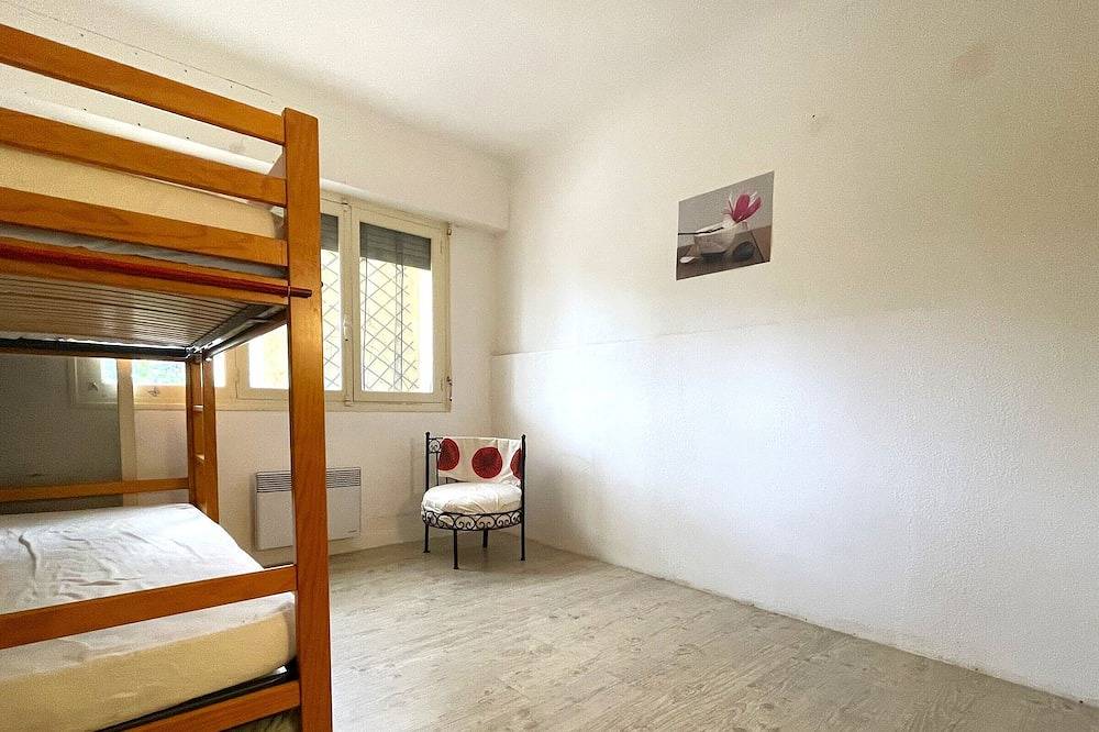 Entire apartment, Cozy 2-Br Apartment with Garden, Near Port and Town Center in Banyuls-sur-Mer in La Côte Vermeille, Banyuls-sur-Mer