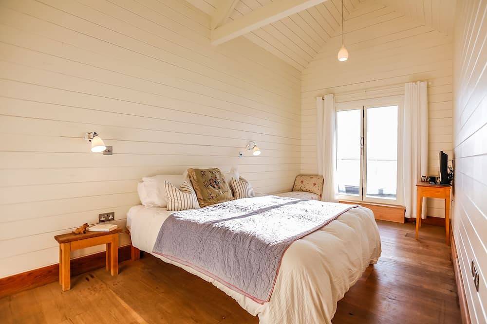 Gorgeous  - Beachfront home in West Wittering in West Wittering, West Sussex