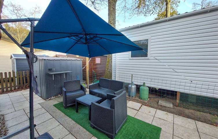 Camping pour 4 personnes, avec jardin ainsi que terrasse et piscine, animaux acceptés à La Tremblade - 3