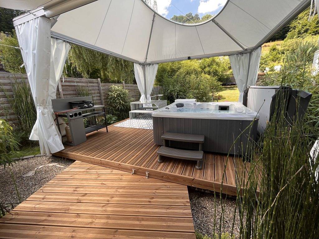 Starlette-Lodge avec spa privatif, séjour Zen in Meisenthal, Sarreguemines