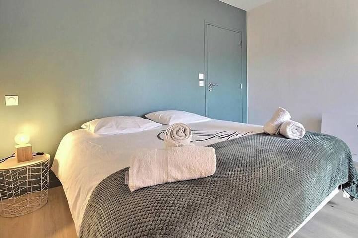 Location de vacances pour 10 personnes, avec jardin et terrasse à Saint-Lormel - 2