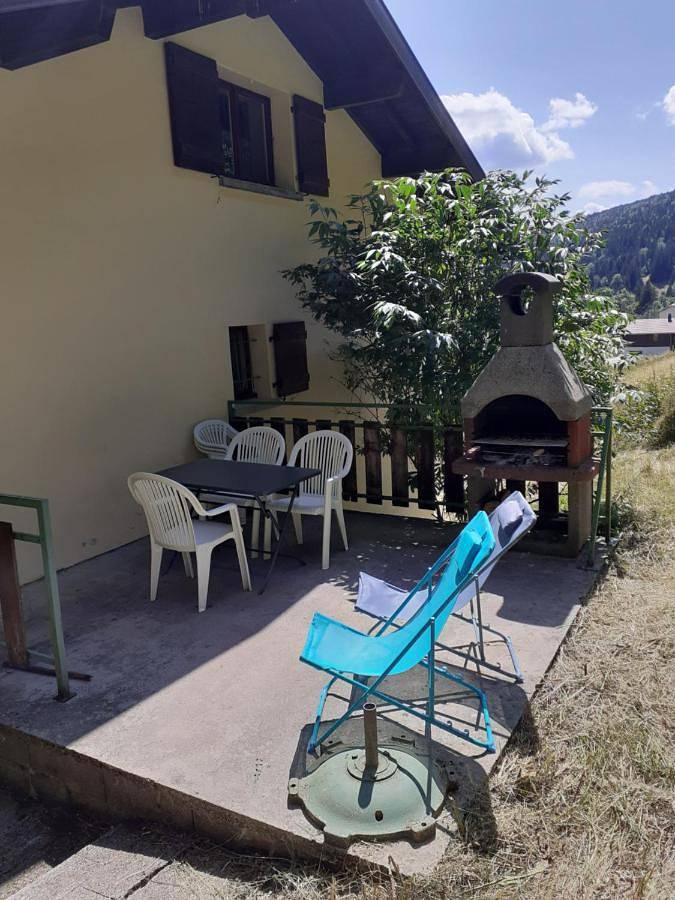 Appartement entier, Ô Jura Gîte, appartement T3 Ecureuil in Lajoux, Parc naturel régional du Haut-Jura