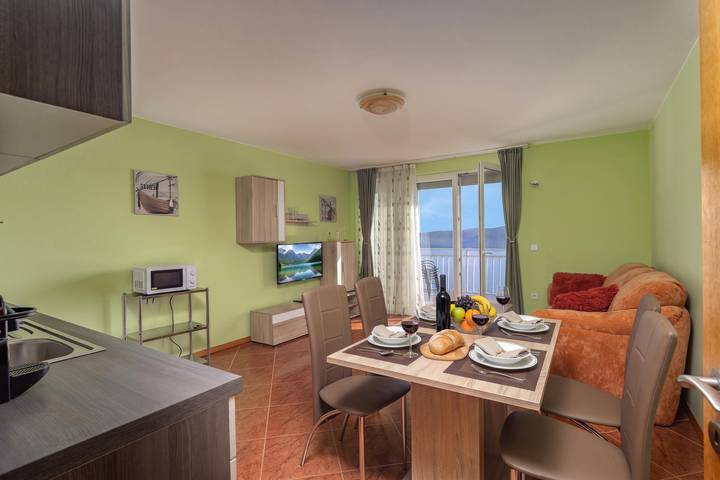Ganze Wohnung, Magda 1 Apt with Panoramic Sea View in Plomin, Ostküste Istrien