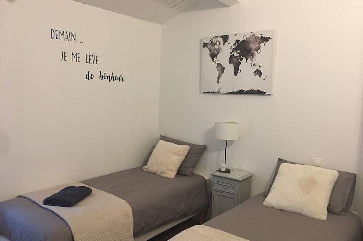 Location de vacances pour 10 personnes, avec jardin à Le Gua - 3