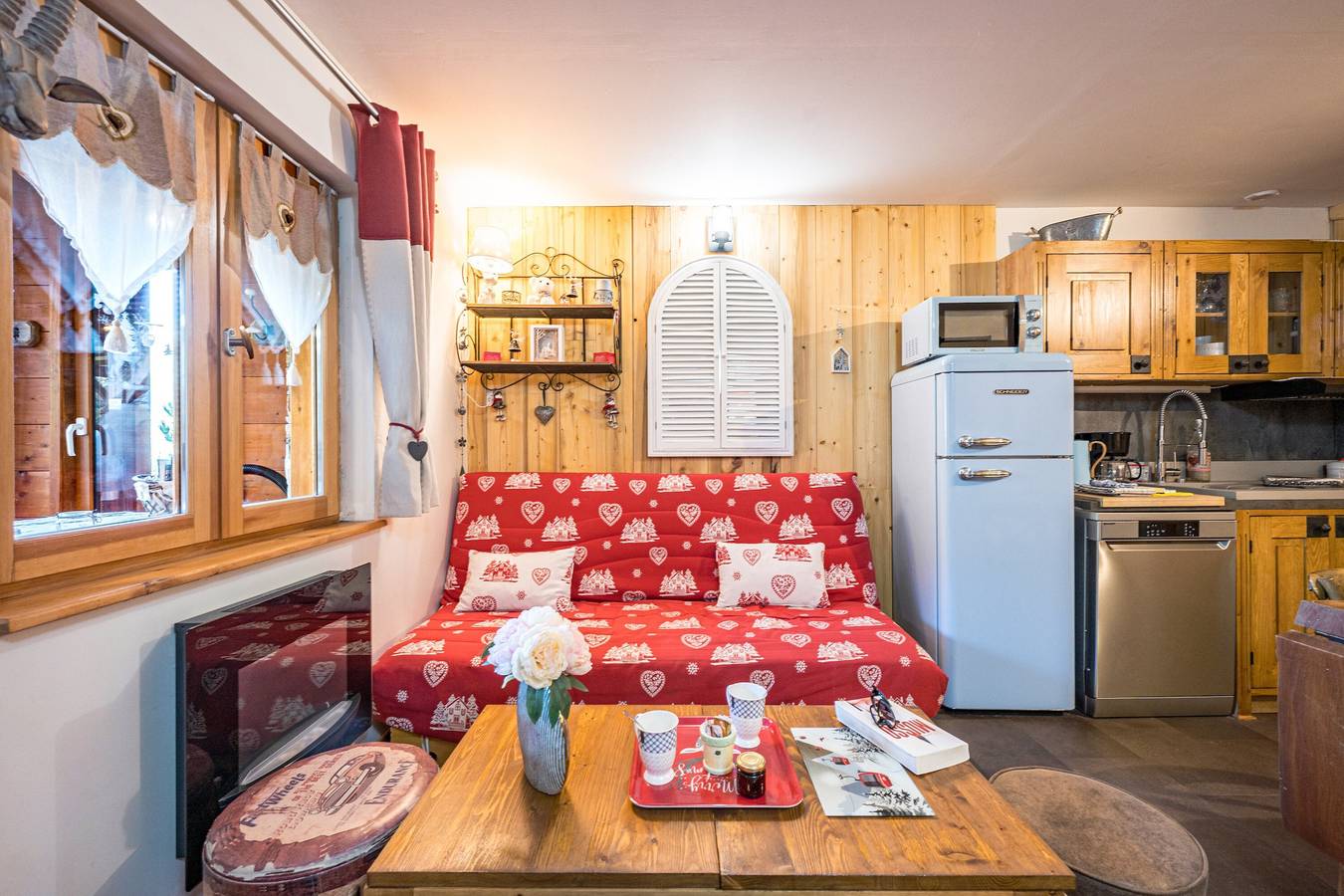 Apartamento entero, Apartamento 'Bas De Lout'Chi Valfréjus' con vistas a la montaña, terraza privada y Wi-Fi in Valfréjus, Modane