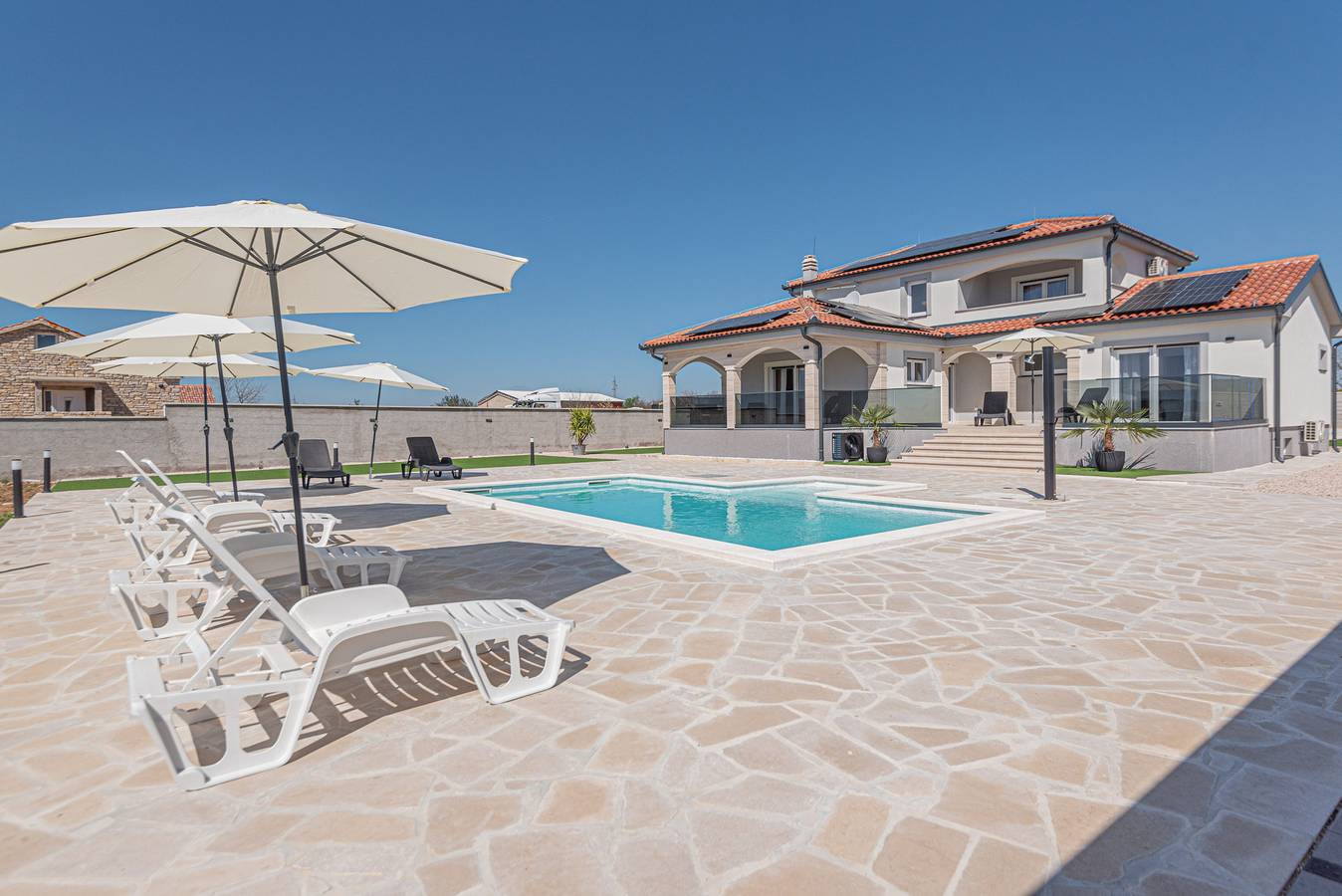 Casa vacanza a Zara a partire da 469€ a notte