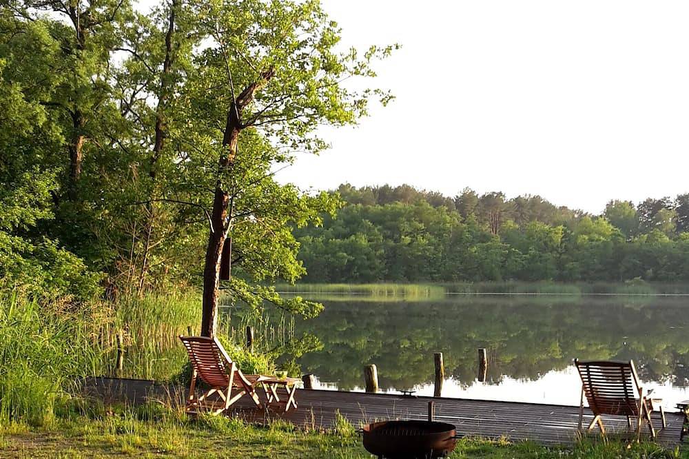 Ganze Wohnung, Direkt am See- viel Platz für Familie & Freunde, modern, Terrasse, Bootsverleih in Strasen, Wustrow (Mecklenburgische Seenplatte)