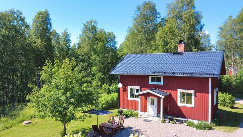 Ferienhaus zwischen Seen & Skigebiet in Dalarna – Hus Fee in Ludvika, Dalarna