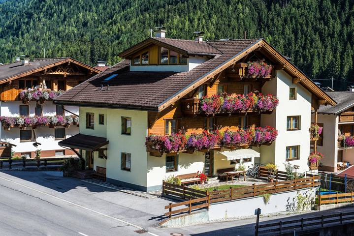 Pension für 2 Personen, mit Garten und Sauna in Neustift im Stubaital