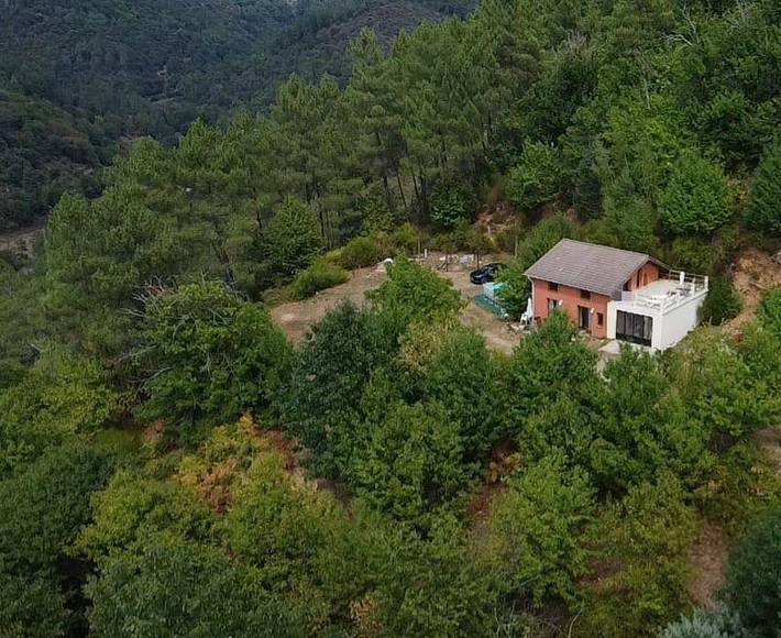 Gîte pour 7 personnes, avec Terrasse et Jardin ainsi que Piscine et Vue