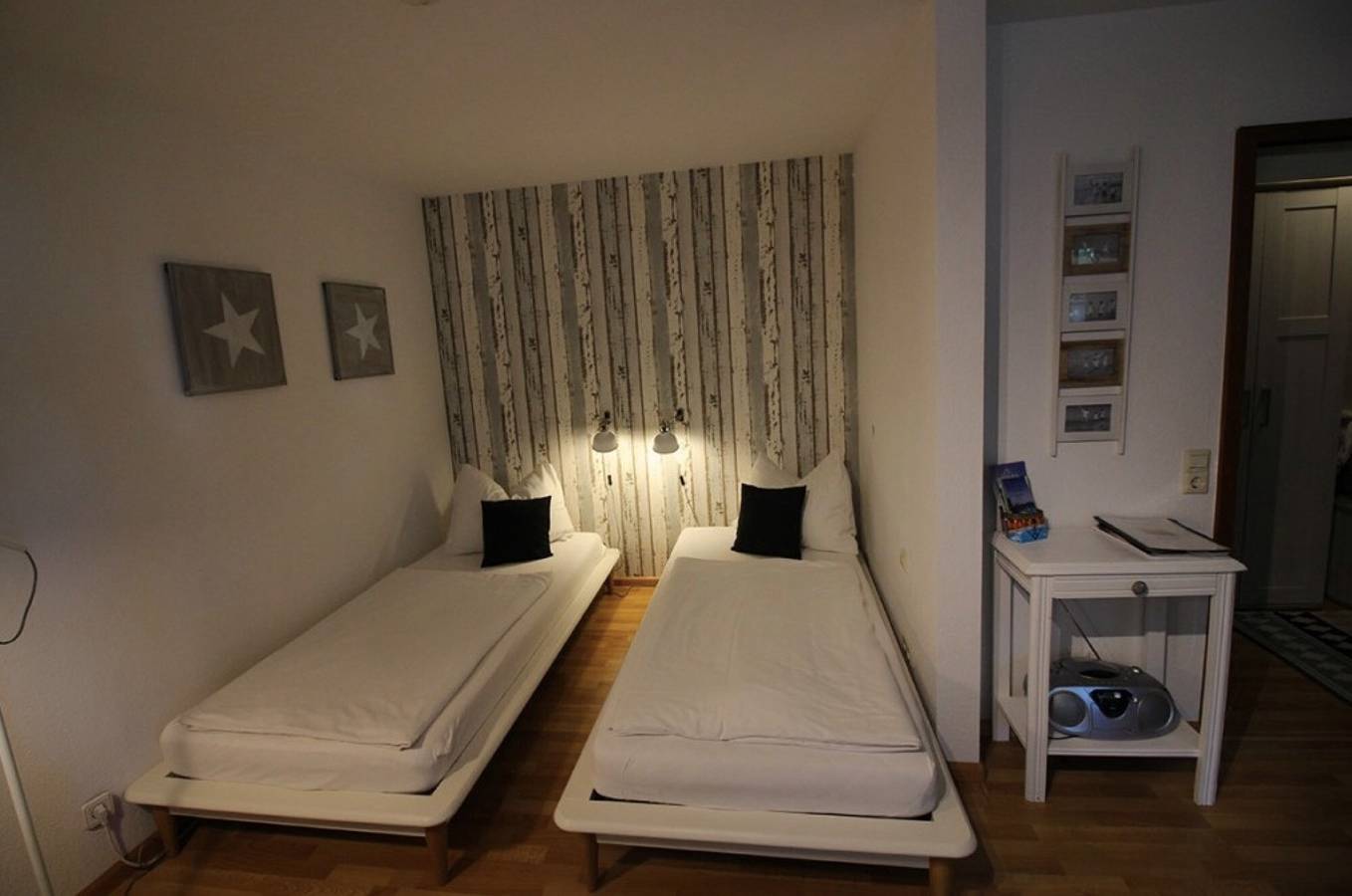 Ganzes Studio, Einzimmerapartment '1 Zimmer Appartement 5' mit Balkon und Wlan in Bad Krozingen, Südschwarzwald