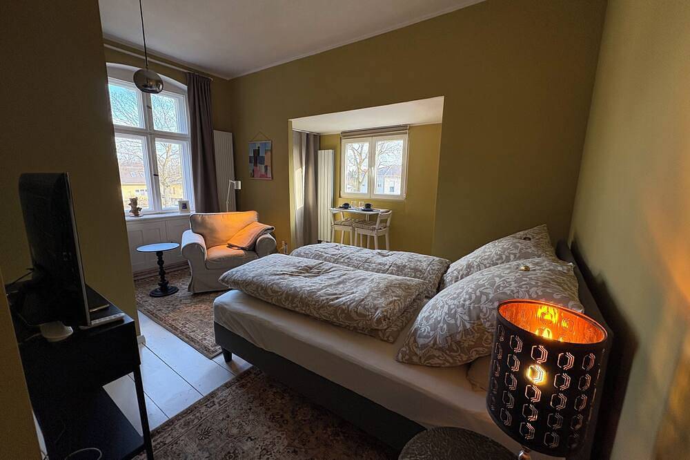 Ganze Wohnung, Gemütliches Studio am Stadtrand. Haustierfreundlich! in Marzahn - Hellersdorf, Berlin