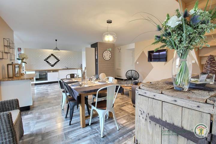 Gîte pour 2 personnes, avec jacuzzi et sauna ainsi que jardin et terrasse à Hénanbihen - 2